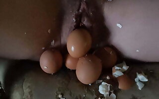 Russian wrong Hannah shoves chicken balls in her pussy