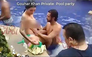 Indian Get up to Gouhar Khan Indifferent Conjoin ribbon